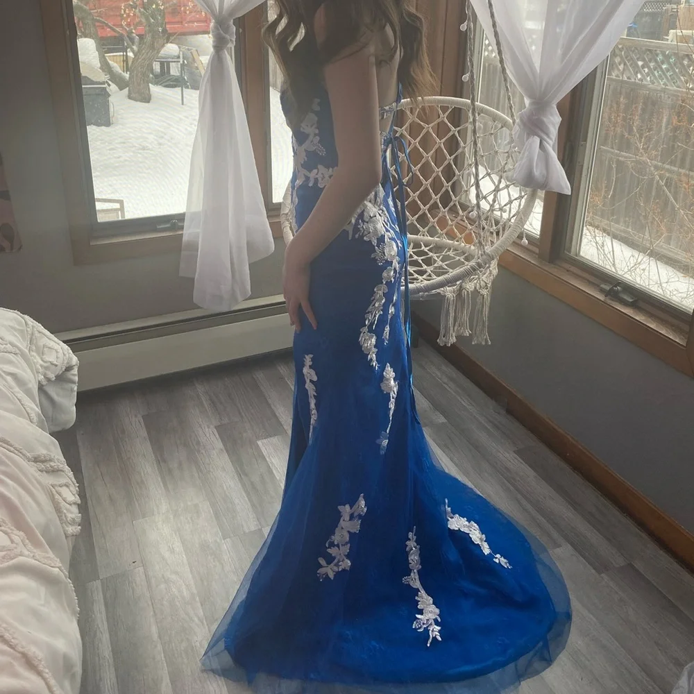 Prom dress - Picture 2 of 5
